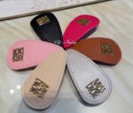 ⁦Miss Dior Leather Hair Clips – 6 Colores⁩ - الصورة ⁦2⁩
